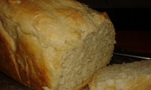 Tönkölybúza kenyér